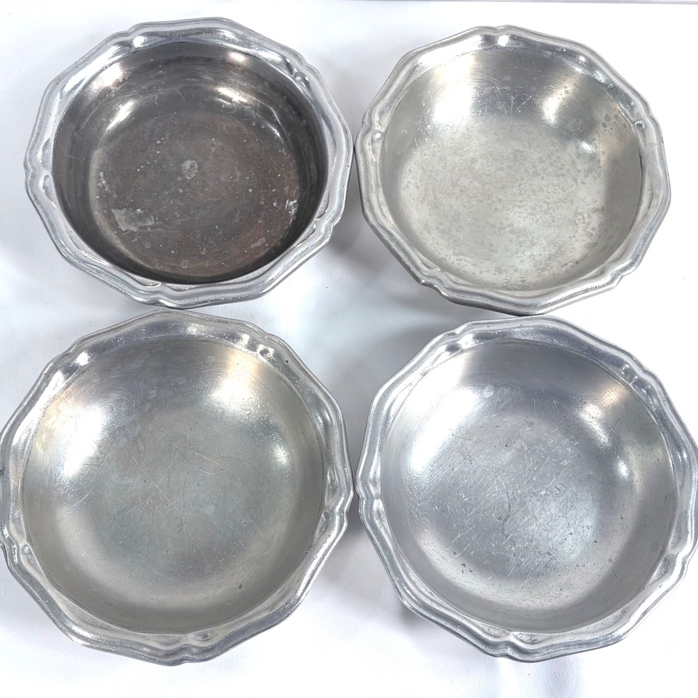 Wilton Armetale Bowls Silver Scalloped RWP Pewter Style Set of 4 Vintage